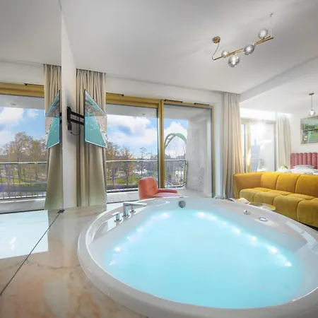 Z Jacuzzi I Widokiem Na Odre - Boulevard Drobnera Βρότσλαβ
