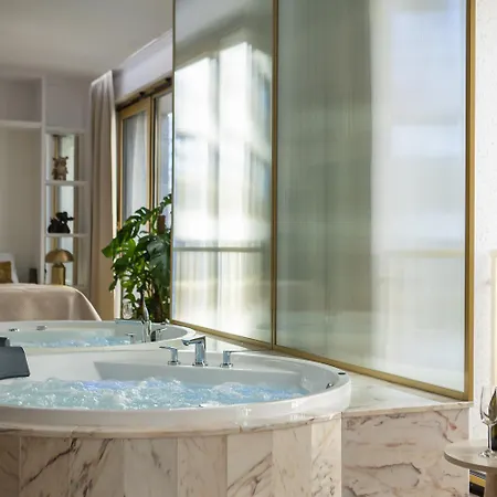 Z Jacuzzi I Widokiem Na Odrę - Boulevard Drobnera Hotel apartamentowy