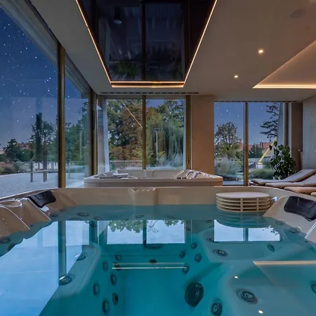 Hotel apartamentowy Z Jacuzzi I Widokiem Na Odrę - Boulevard Drobnera Wrocław