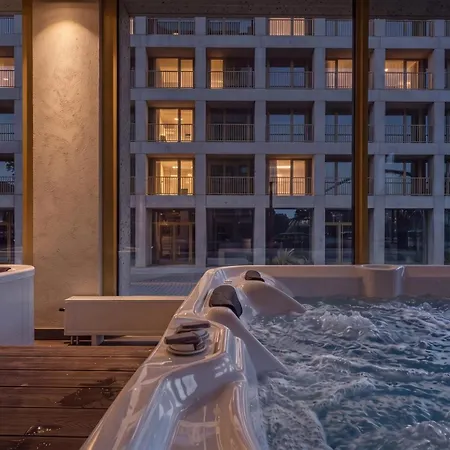 Z Jacuzzi I Widokiem Na Odrę - Boulevard Drobnera Hotel apartamentowy