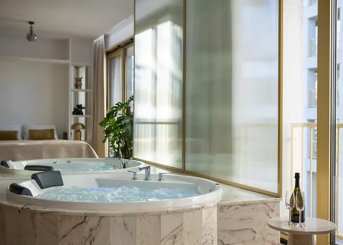 Z Jacuzzi I Widokiem Na Odre - Boulevard Drobnera 아파트호텔